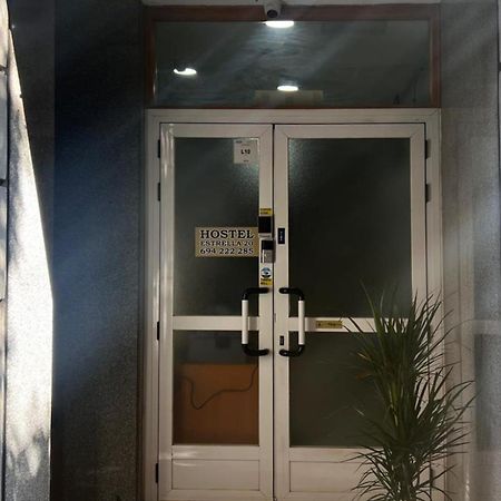 Hostel Estrella 20 Madrid Exterior photo